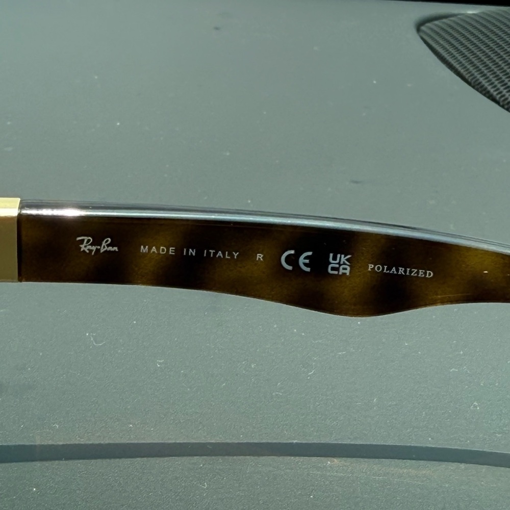 Ray-Ban Polarized Sunglasses with Case - Picture 4 of 6